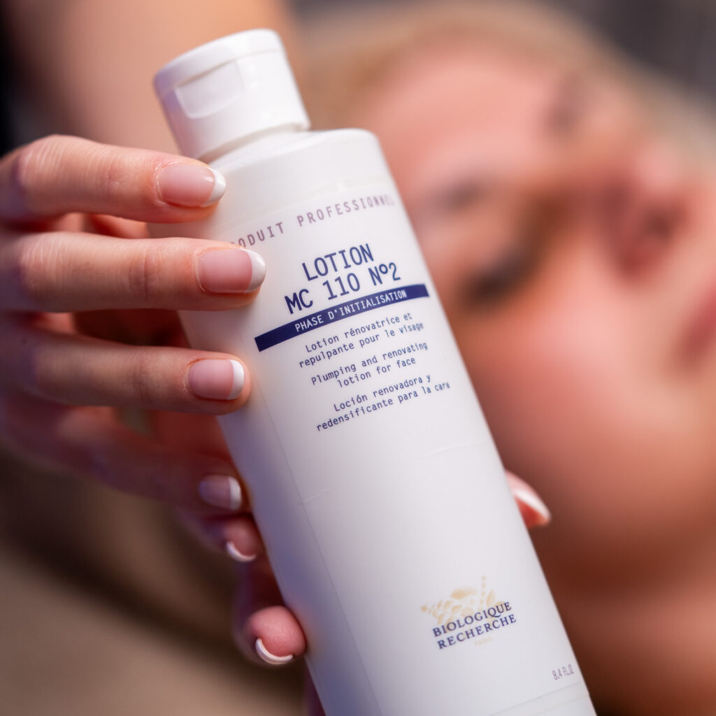 Tratamiento facial Remodeling Face con Biologique Recherche para mejorar la calidad de la piel en Barcelona